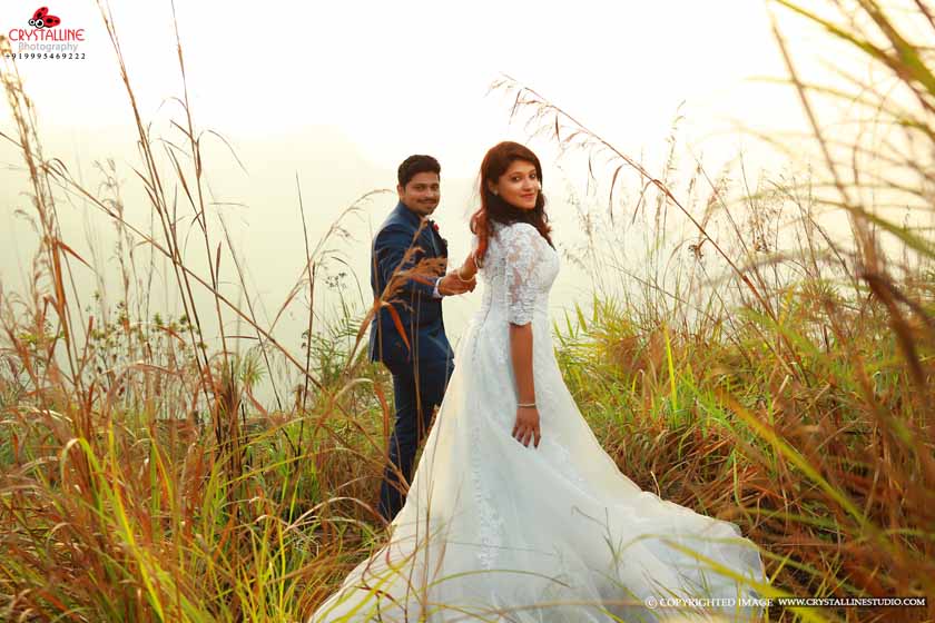 candid wedding photography